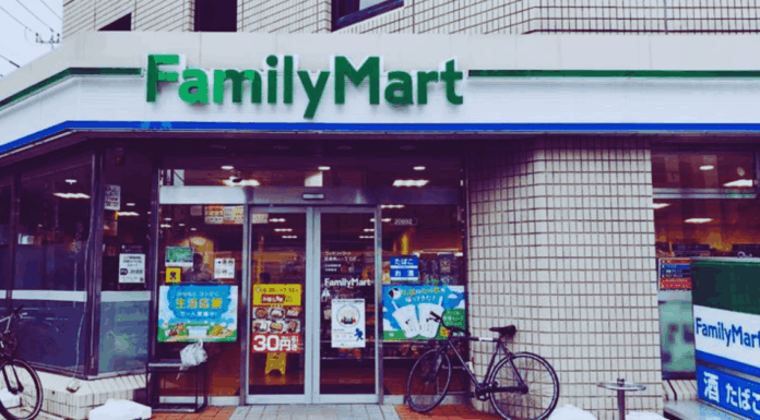 Start Working in Japan: How to Apply for Convenience Store Jobs – Step-by-Step Guide for English Speakers
